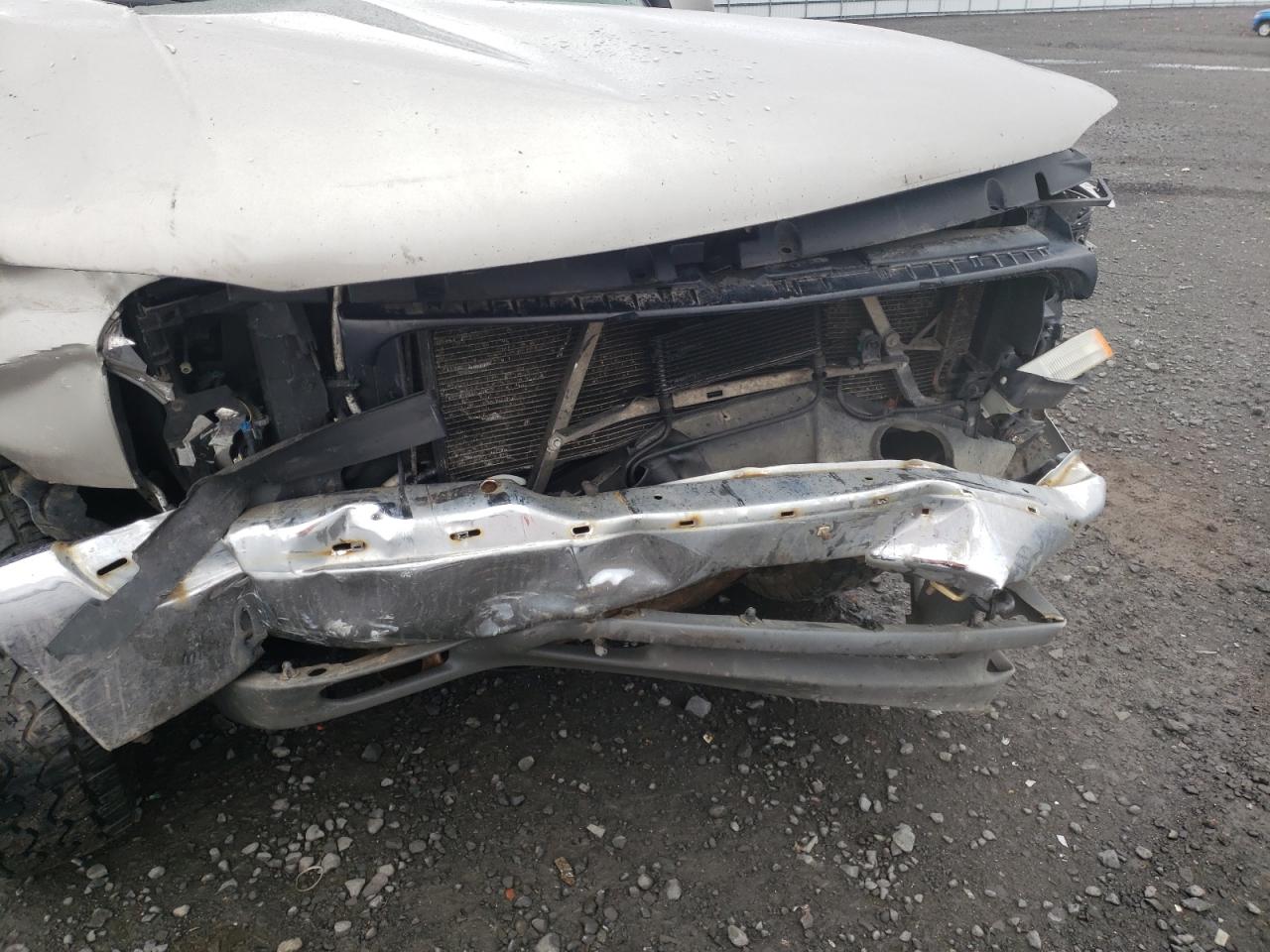 Photo 9 from auction – 2001 GMC YUKON with VIN 1GKEK13T91J286409