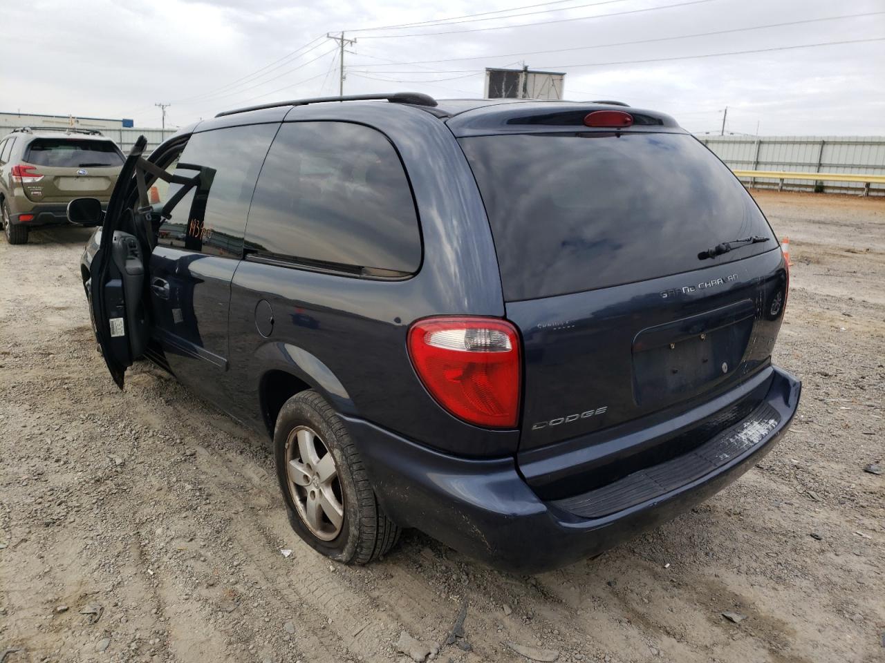 Photo 3 from auction – 2007 DODGE GRAND CARA with VIN 2D4GP44L37R122473