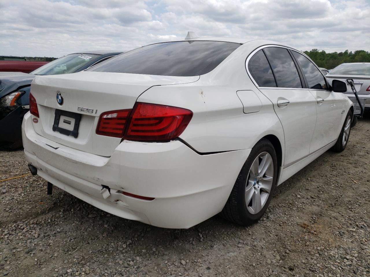 Photo 4 from auction – 2011 BMW 528 I with VIN WBAFR1C53BC741965