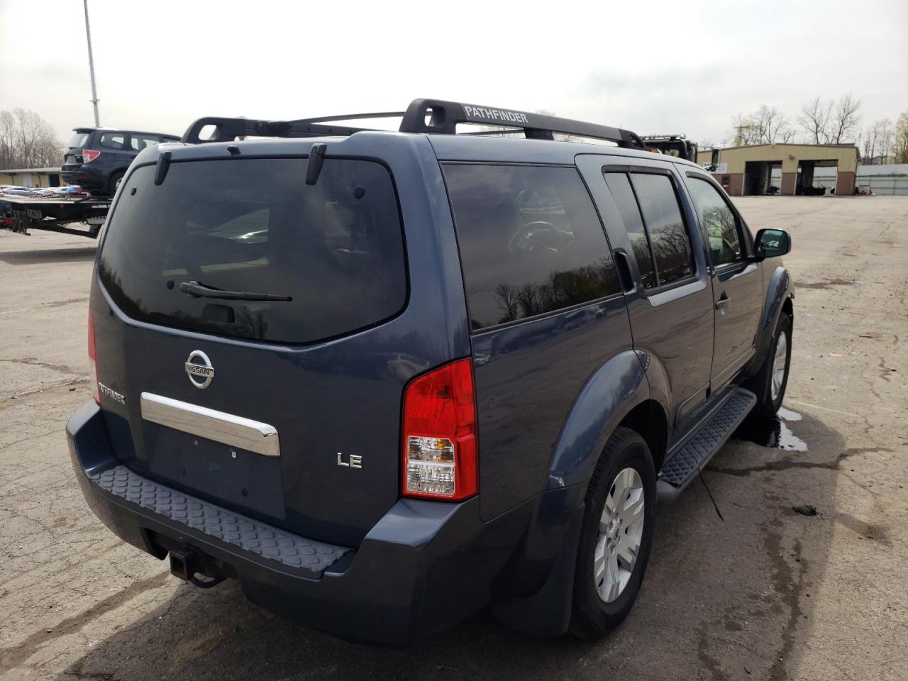 Photo 4 from auction – 2005 NISSAN PATHFINDER with VIN 5N1AR18U85C790723