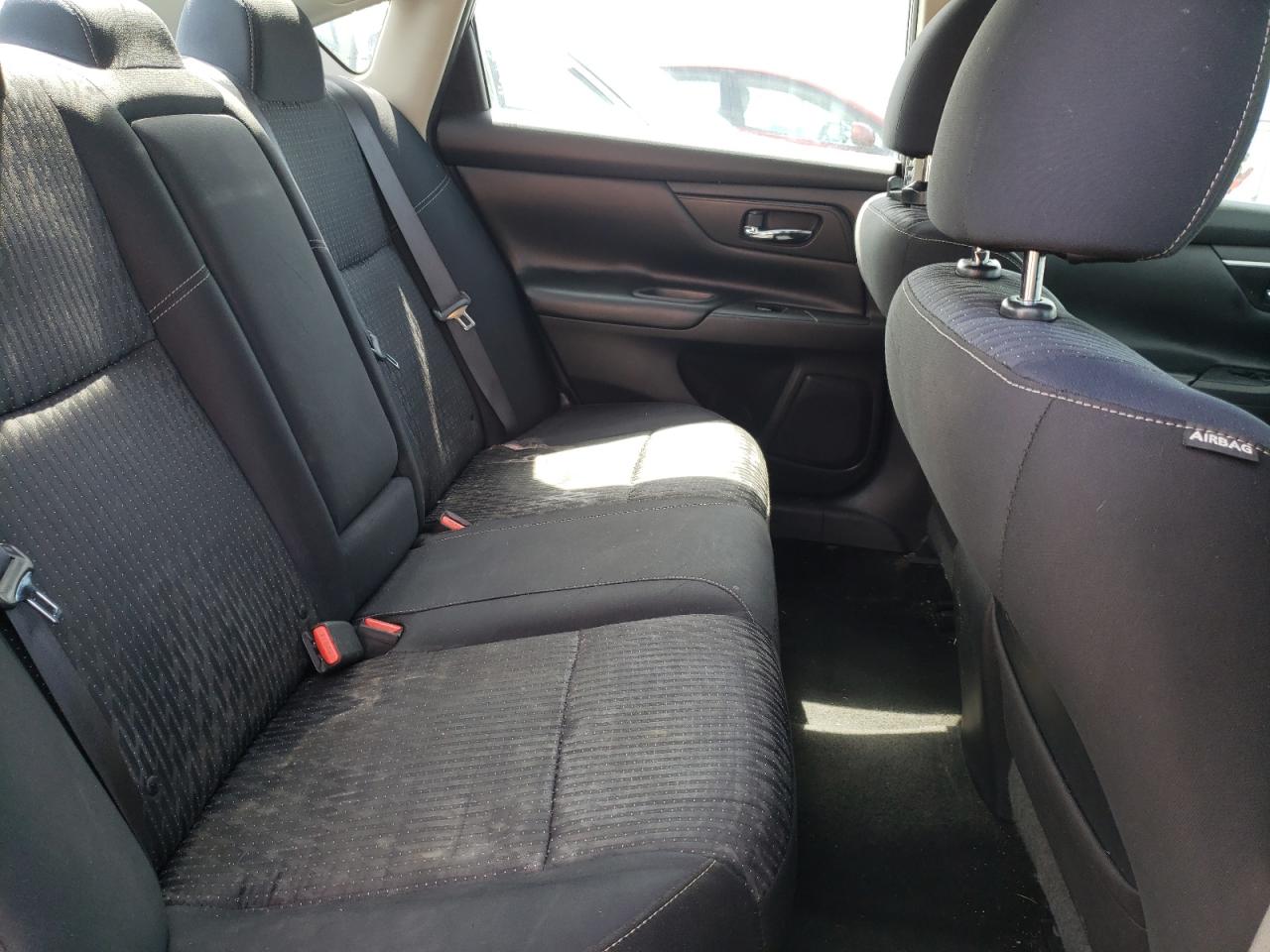 Photo 6 from auction – 2016 NISSAN ALTIMA 2.5 with VIN 1N4AL3APXGC201153