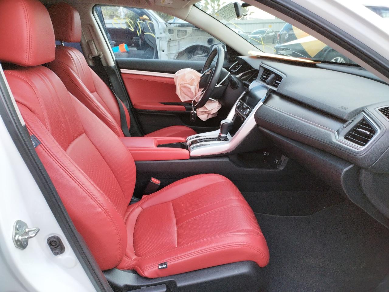 Photo 5 from auction – 2018 HONDA CIVIC EX with VIN 19XFC1F35JE200082