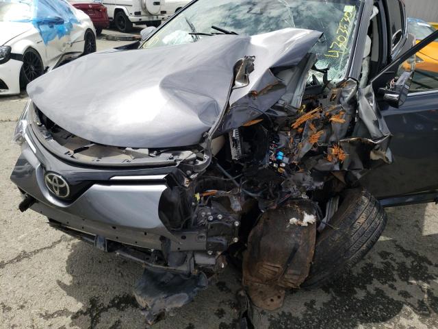 Photo 9 from auction – 2017 TOYOTA RAV4 XLE with VIN JTMRFREV1HJ105098