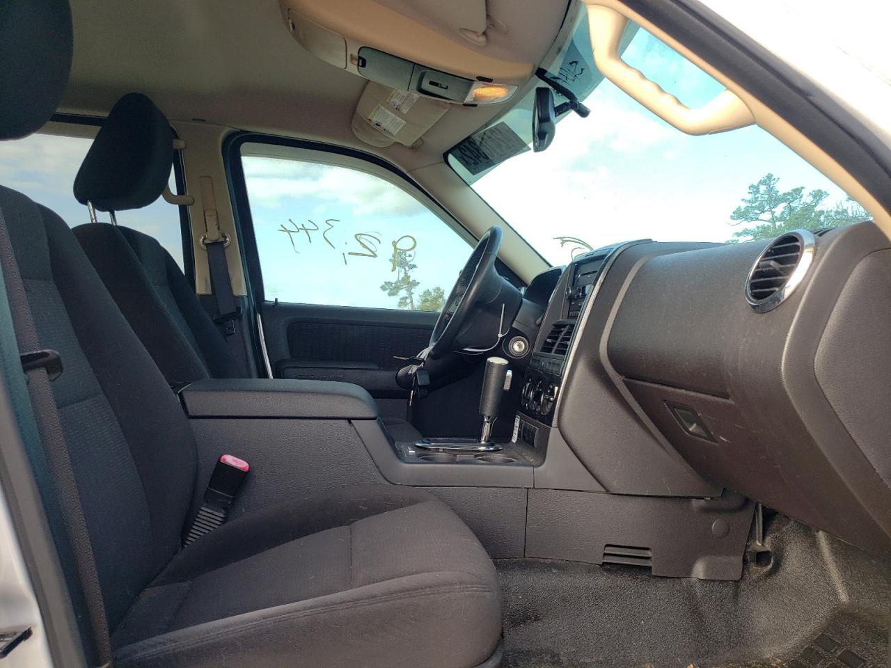 Photo 5 from auction – 2010 FORD EXPLORER S with VIN 1FMEU3BE1AUA13706
