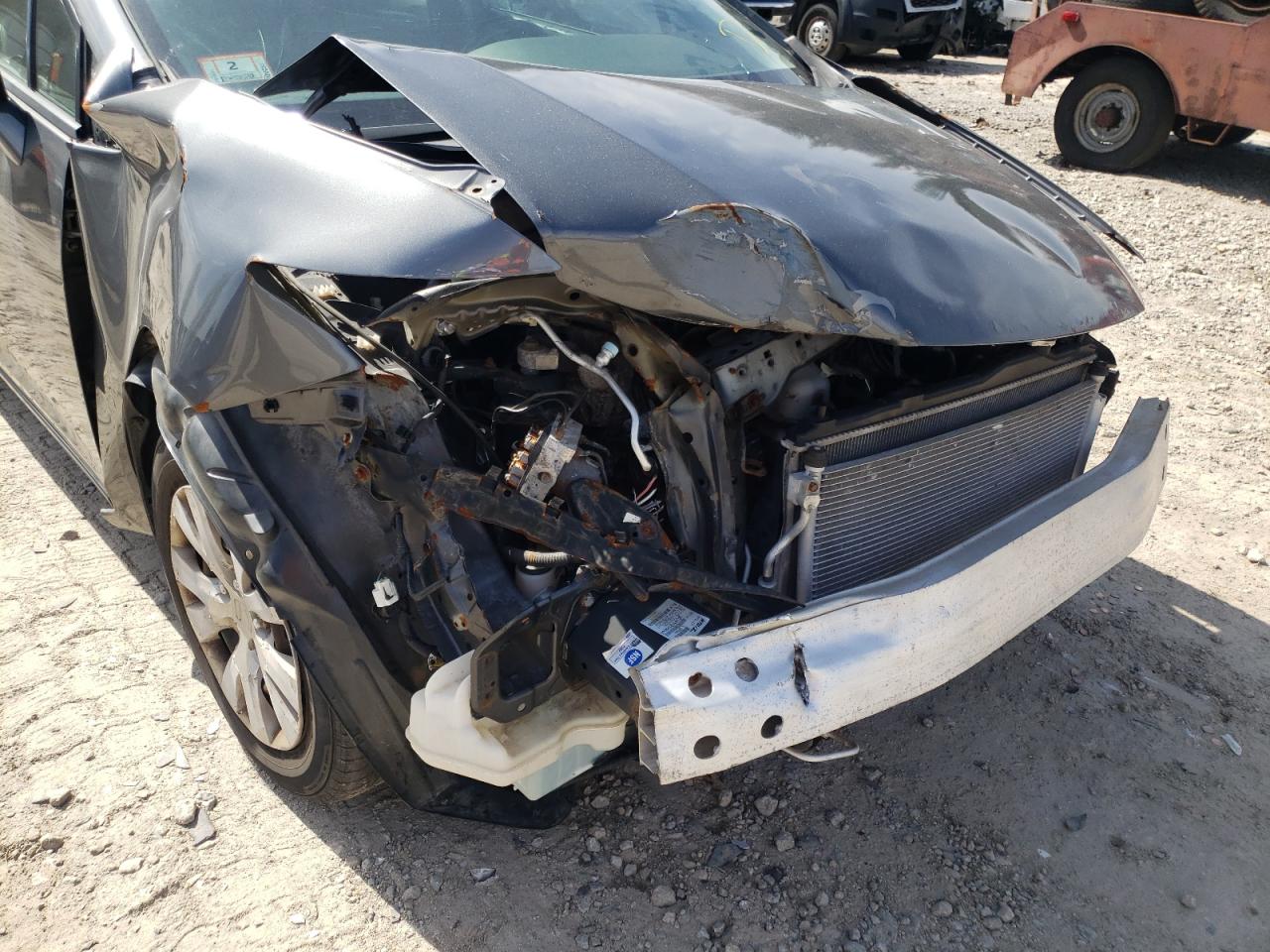 Photo 9 from auction – 2012 HONDA CIVIC EXL with VIN 2HGFB2F95CH556974