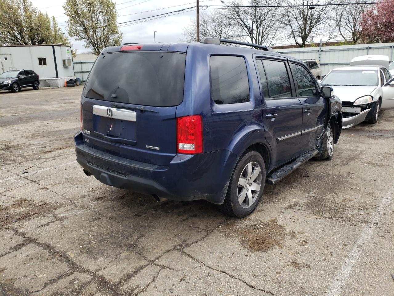 Photo 4 from auction – 2014 HONDA PILOT TOUR with VIN 5FNYF3H93EB013002