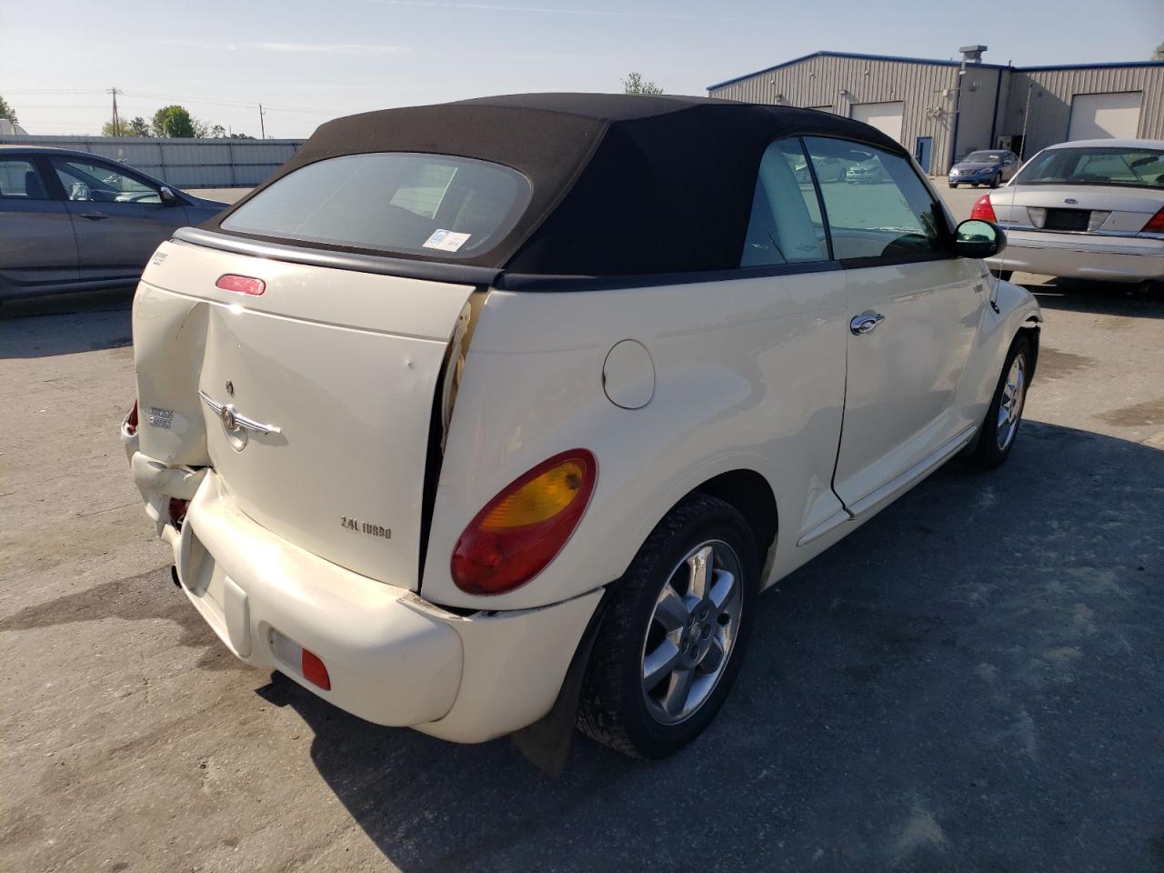 Photo 4 from auction – 2005 CHRYSLER PT CRUISER with VIN 3C3EY55E75T342351