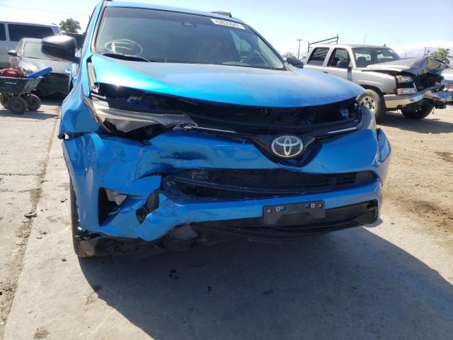 Photo 9 from auction – 2017 TOYOTA RAV4 LE with VIN JTMZFREV7HJ111004