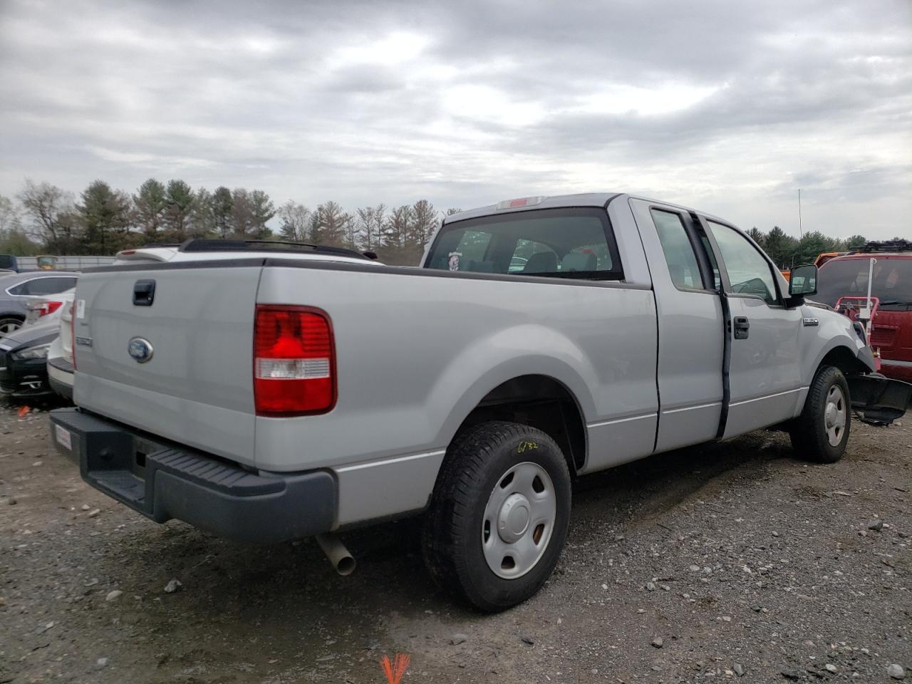 Photo 4 from auction – 2007 FORD F150 with VIN 1FTRX12W27NA84555