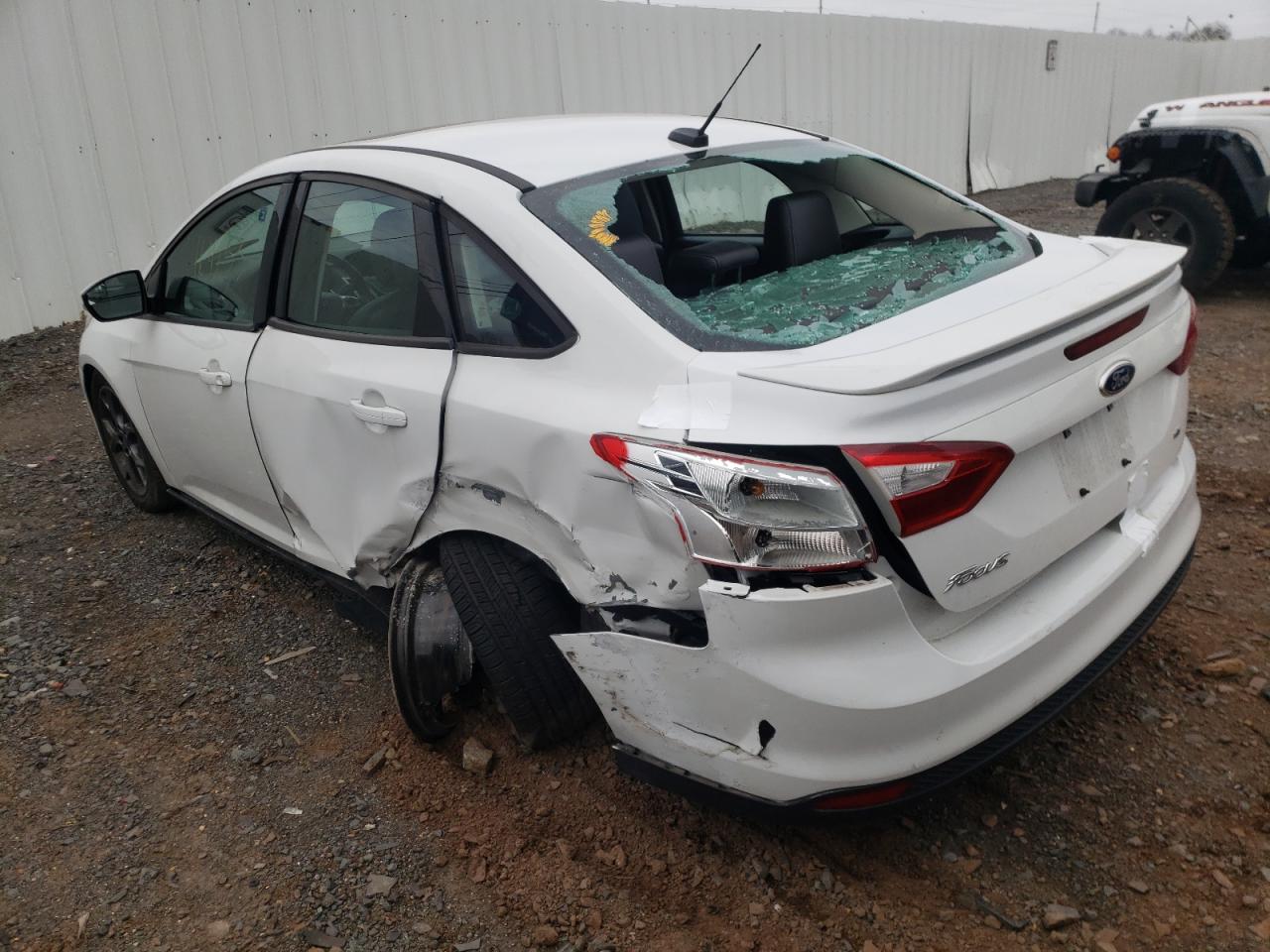 Фото 3 с аукциона – 2013 FORD FOCUS SE с VIN 1FADP3F2XDL308391