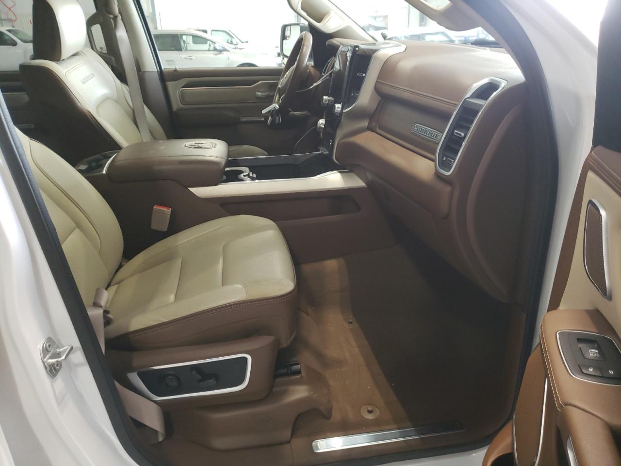Photo 5 from auction – 2019 RAM 1500 LARAM with VIN 1C6SRFJT2KN610649