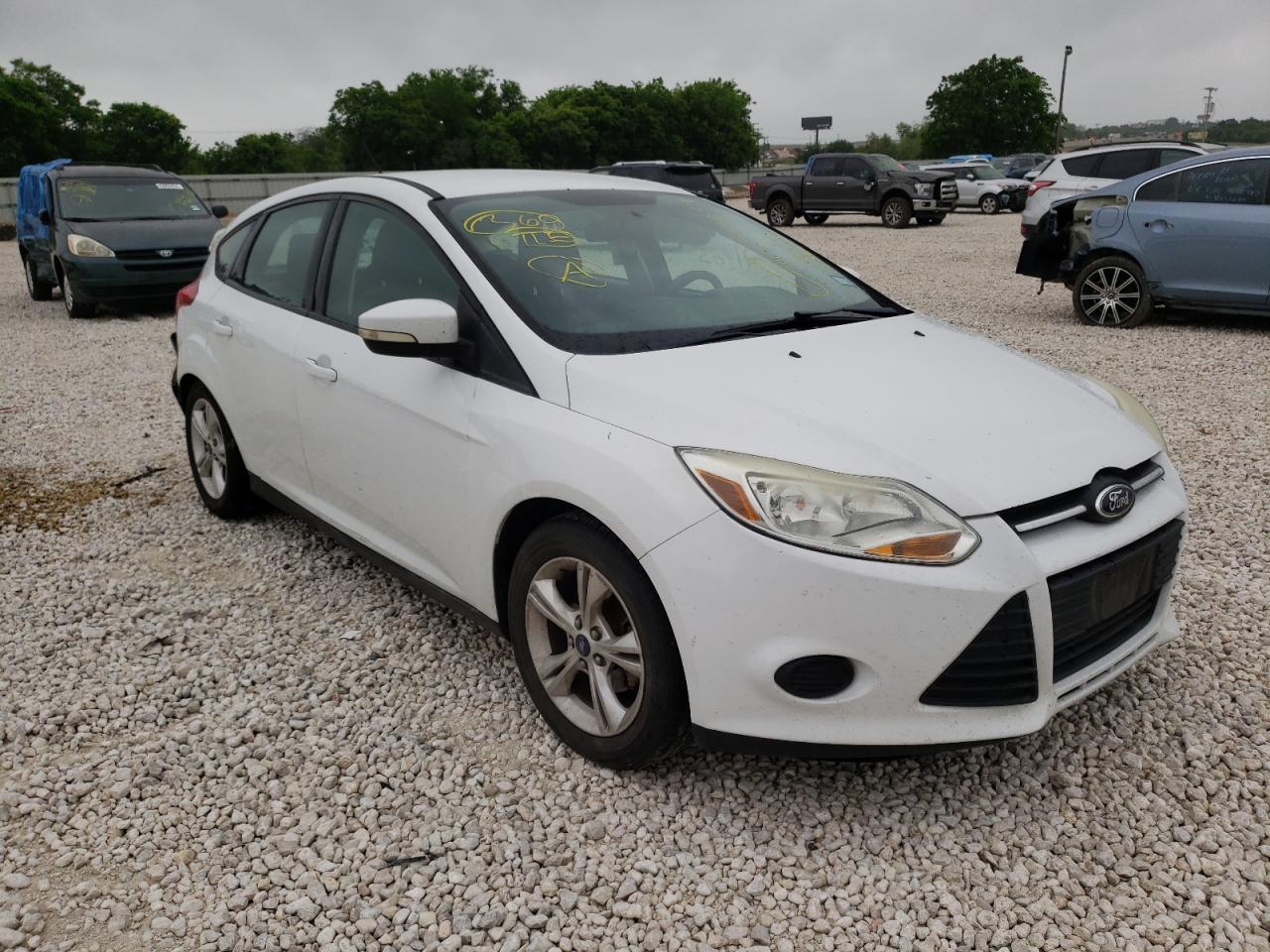 FORD FOCUS SE 2014 with VIN 1FADP3K21EL224046 - Photo from auction