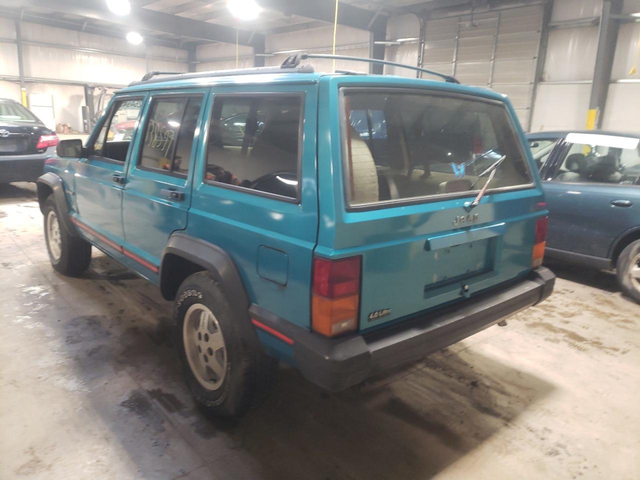 Photo 3 from auction – 1995 JEEP CHEROKEE S with VIN 1J4FJ68S6SL560259
