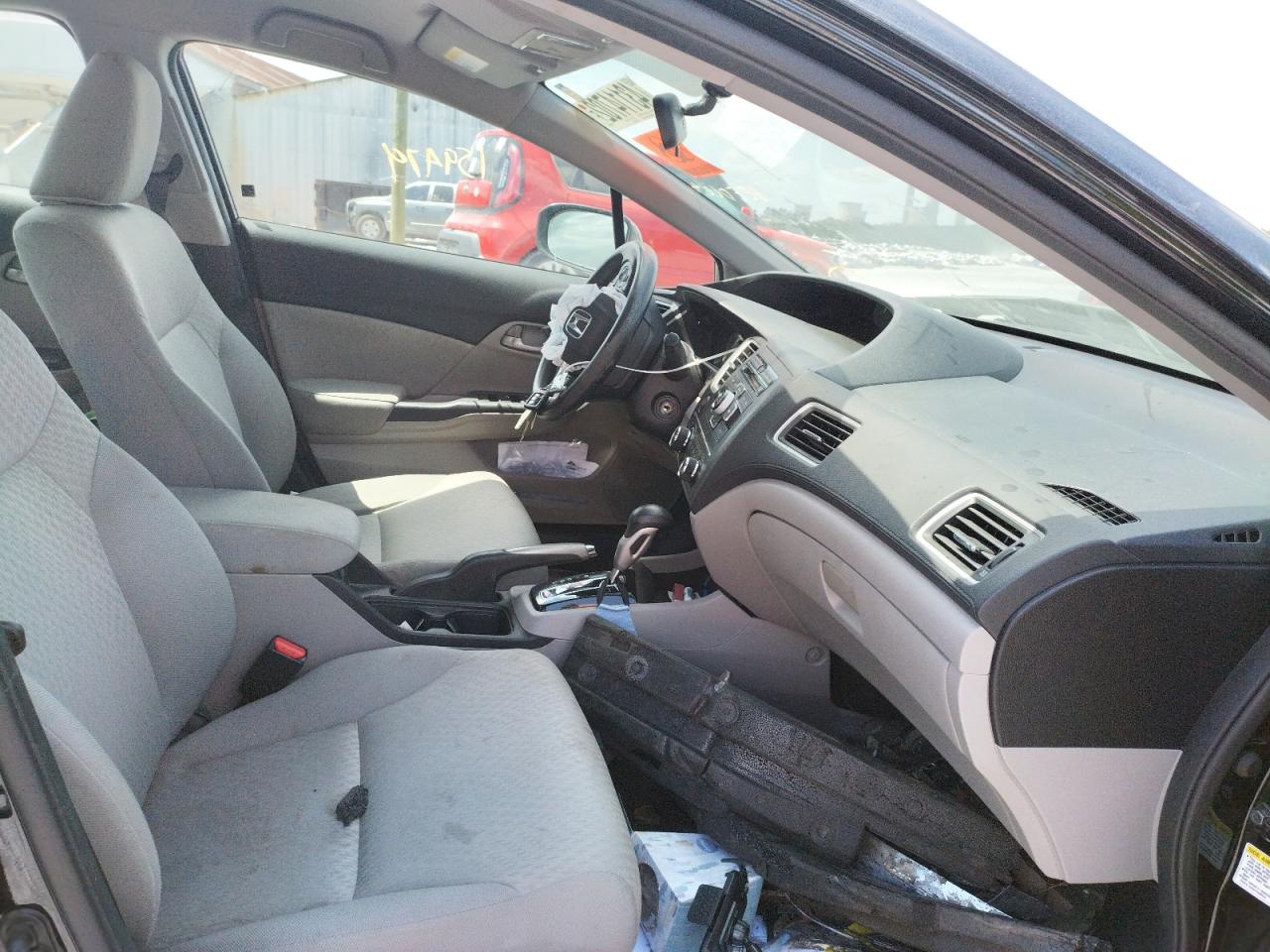 Photo 5 from auction – 2014 HONDA CIVIC LX with VIN 19XFB2F58EE070539