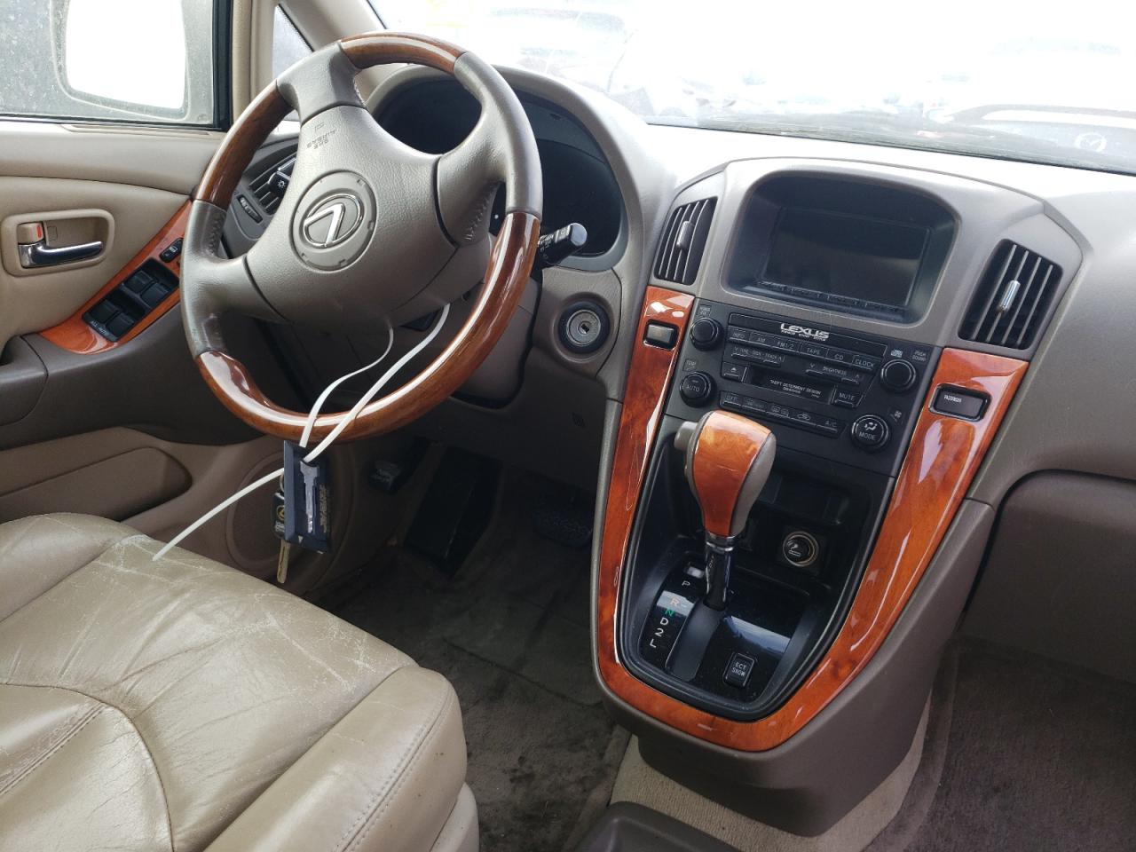 Photo 9 from auction – 2002 LEXUS RX with VIN JTJGF10U220121599