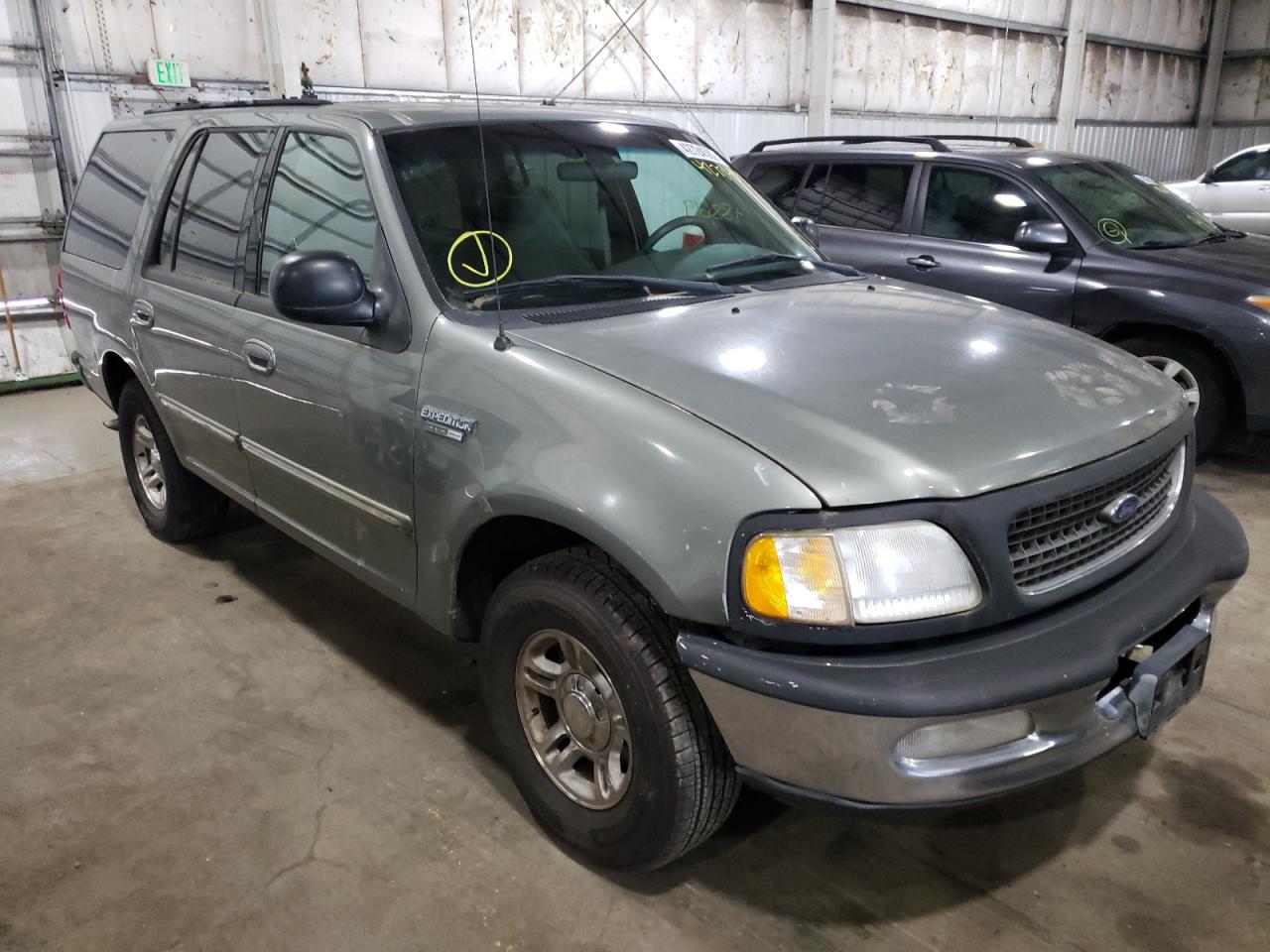 FORD EXPEDITION 1999 with VIN 1FMRU17L5XLB71199 - Photo from auction