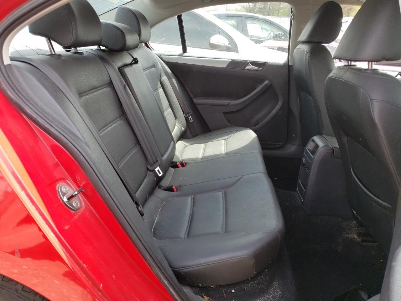 Photo 6 from auction – 2011 VOLKSWAGEN JETTA TDI with VIN 3VWLL7AJ8BM090712