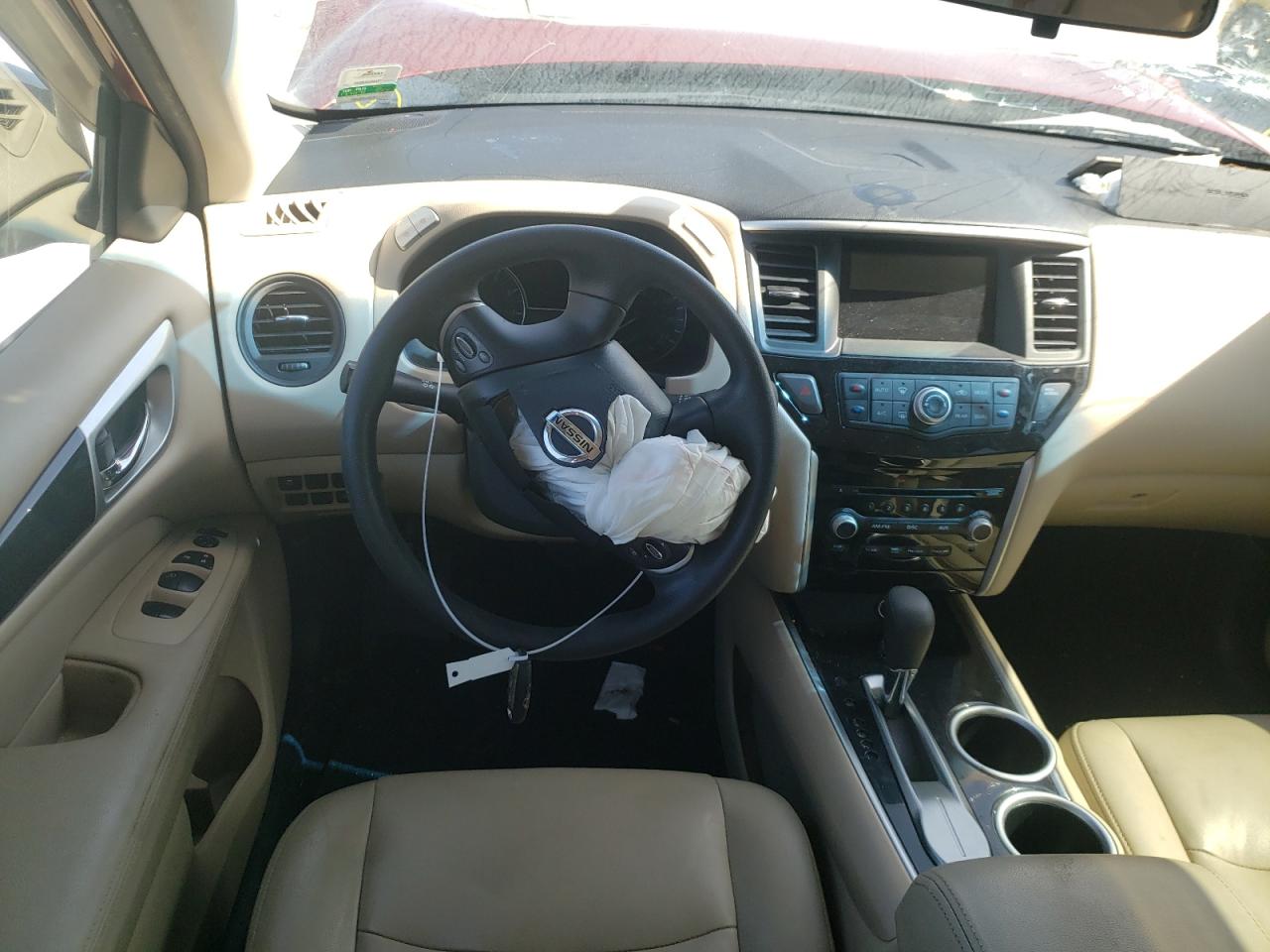 Photo 9 from auction – 2016 NISSAN PATHFINDER with VIN 5N1AR2MN4GC613822
