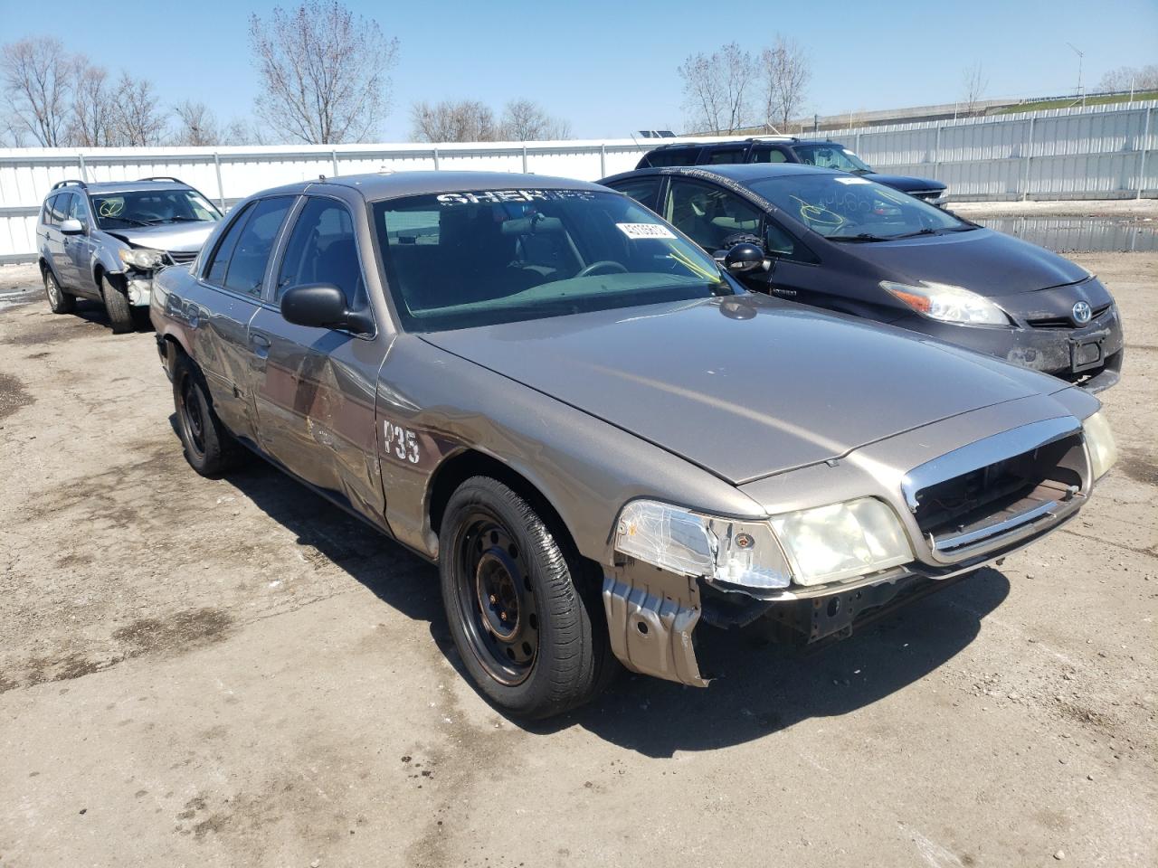 Photo 1 from auction – 2009 FORD CROWN VICT with VIN 2FAHP71V69X143461