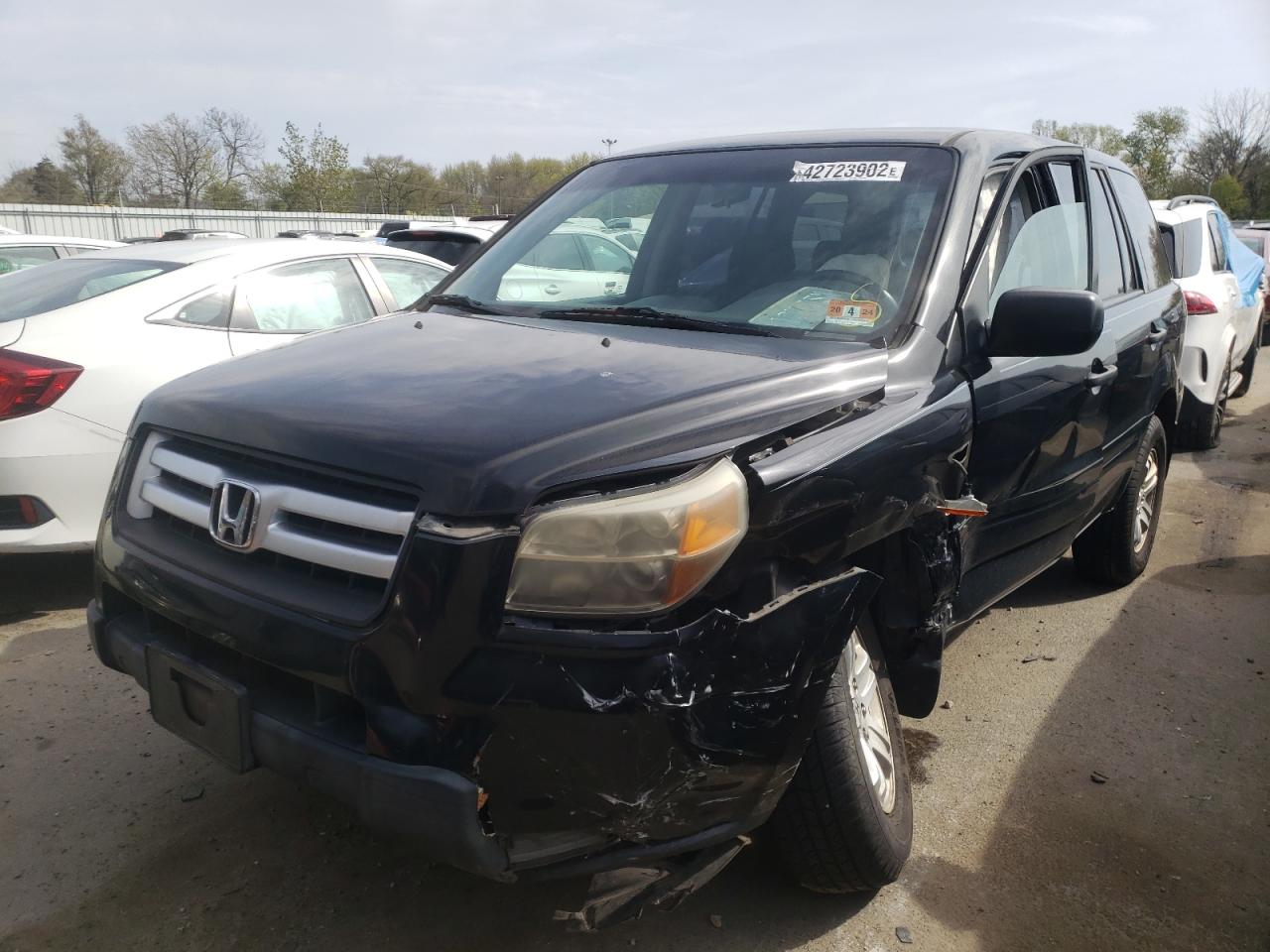 Photo 2 from auction – 2007 HONDA PILOT LX with VIN 5FNYF18157B014895