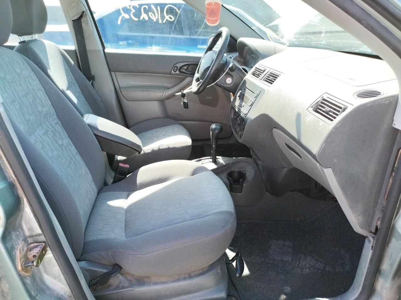 Photo 5 from auction – 2005 FORD FOCUS ZX4 with VIN 1FAFP34N45W121346