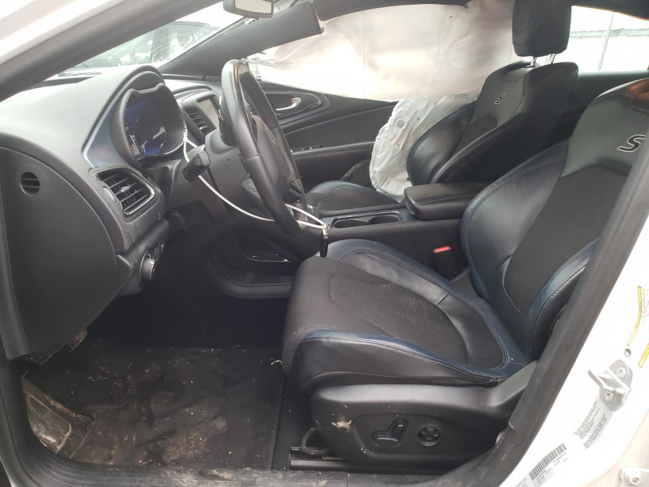 Photo 5 from auction – 2015 CHRYSLER 200 S with VIN 1C3CCCBG5FN533445