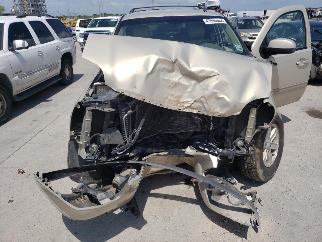 Photo 7 from auction – 2011 GMC YUKON SLT with VIN 1GKS1CE05BR317159