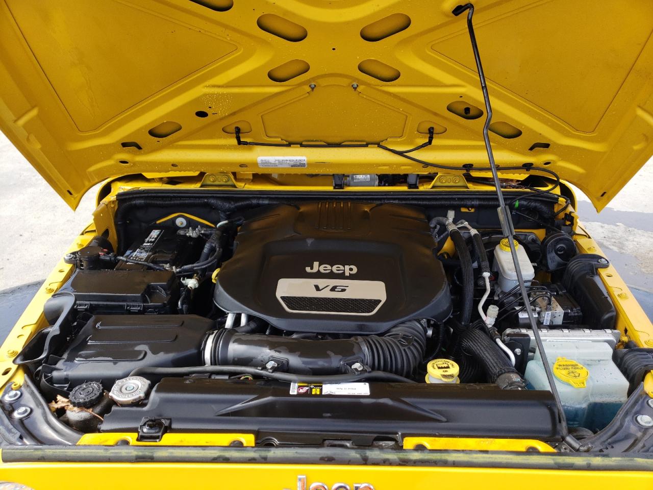 Photo 7 from auction – 2015 JEEP WRANGLER U with VIN 1C4BJWDG7FL654372