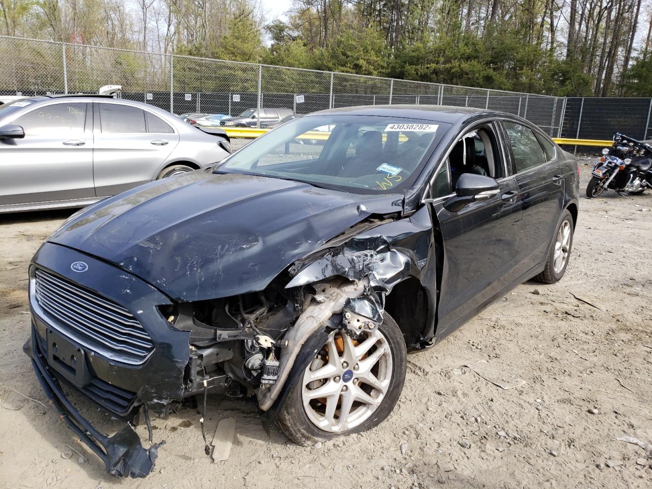 Photo 2 from auction – 2014 FORD FUSION SE with VIN 3FA6P0HD0ER117751