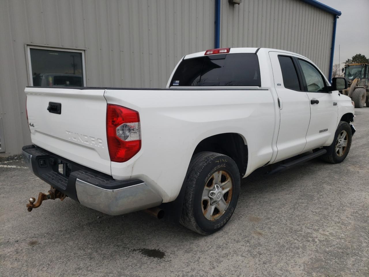 Photo 4 from auction – 2014 TOYOTA TUNDRA DOU with VIN 5TFUY5F13EX379002