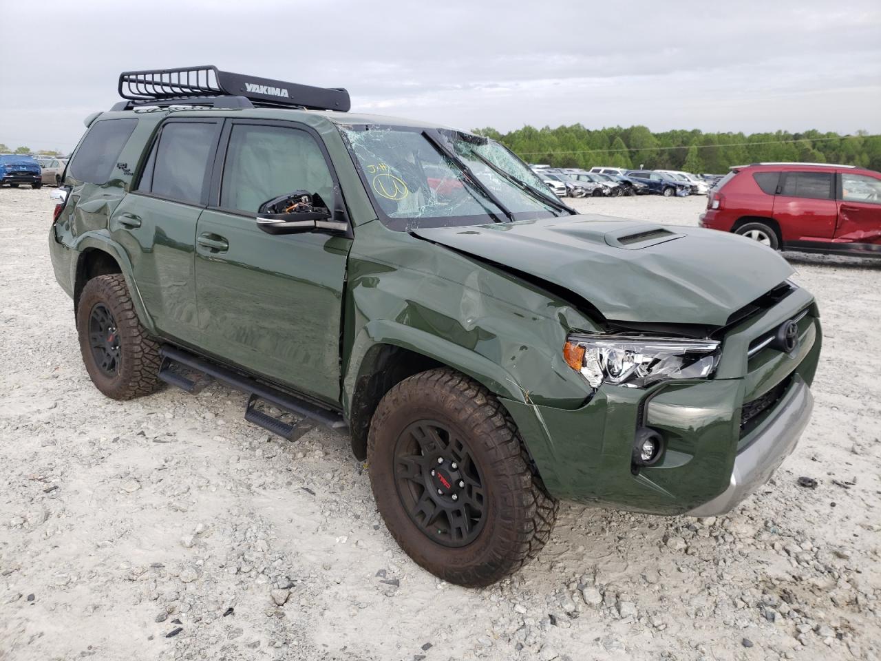 TOYOTA 4RUNNER SR 2022 with VIN JTERU5JR0N5973147 - Photo from auction