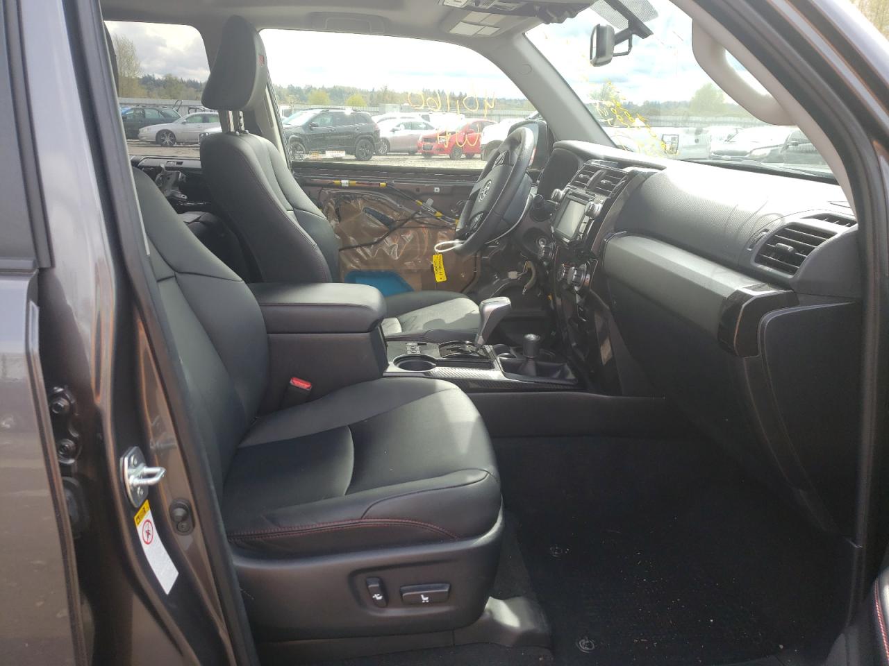 Photo 5 from auction – 2019 TOYOTA 4RUNNER SR with VIN JTEBU5JRXK5711293