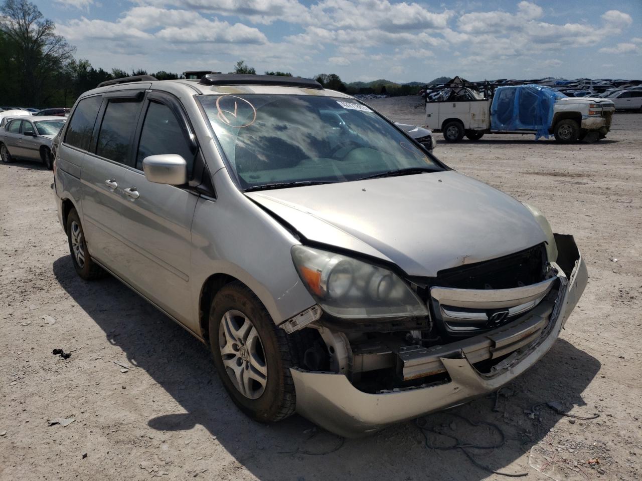 HONDA ODYSSEY EX 2005 with VIN 5FNRL38635B033477 - Photo from auction
