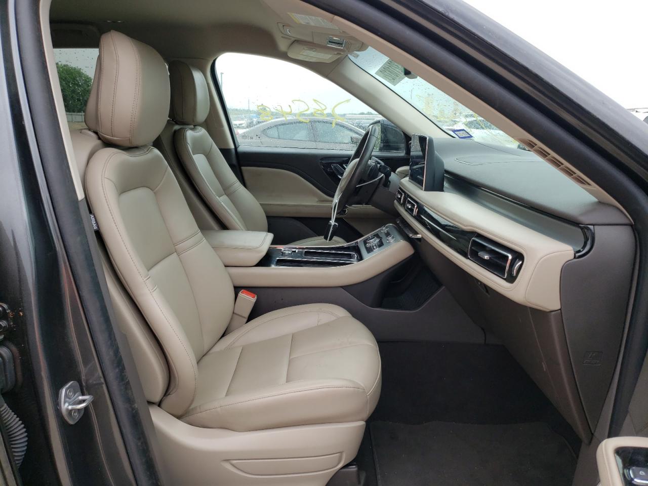 Photo 5 from auction – 2020 LINCOLN AVIATOR with VIN 5LM5J6WC8LGL27080