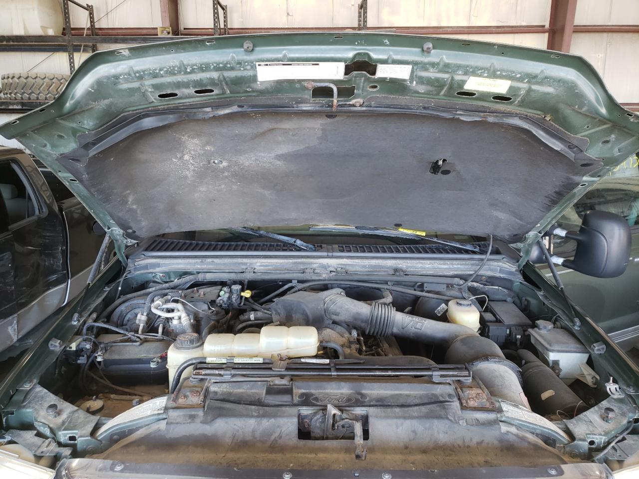 Photo 7 from auction – 2000 FORD EXCURSION with VIN 1FMNU43S0YEE35450