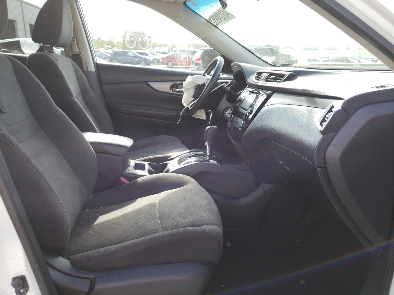 Photo 5 from auction – 2016 NISSAN ROGUE S with VIN KNMAT2MT6GP706368