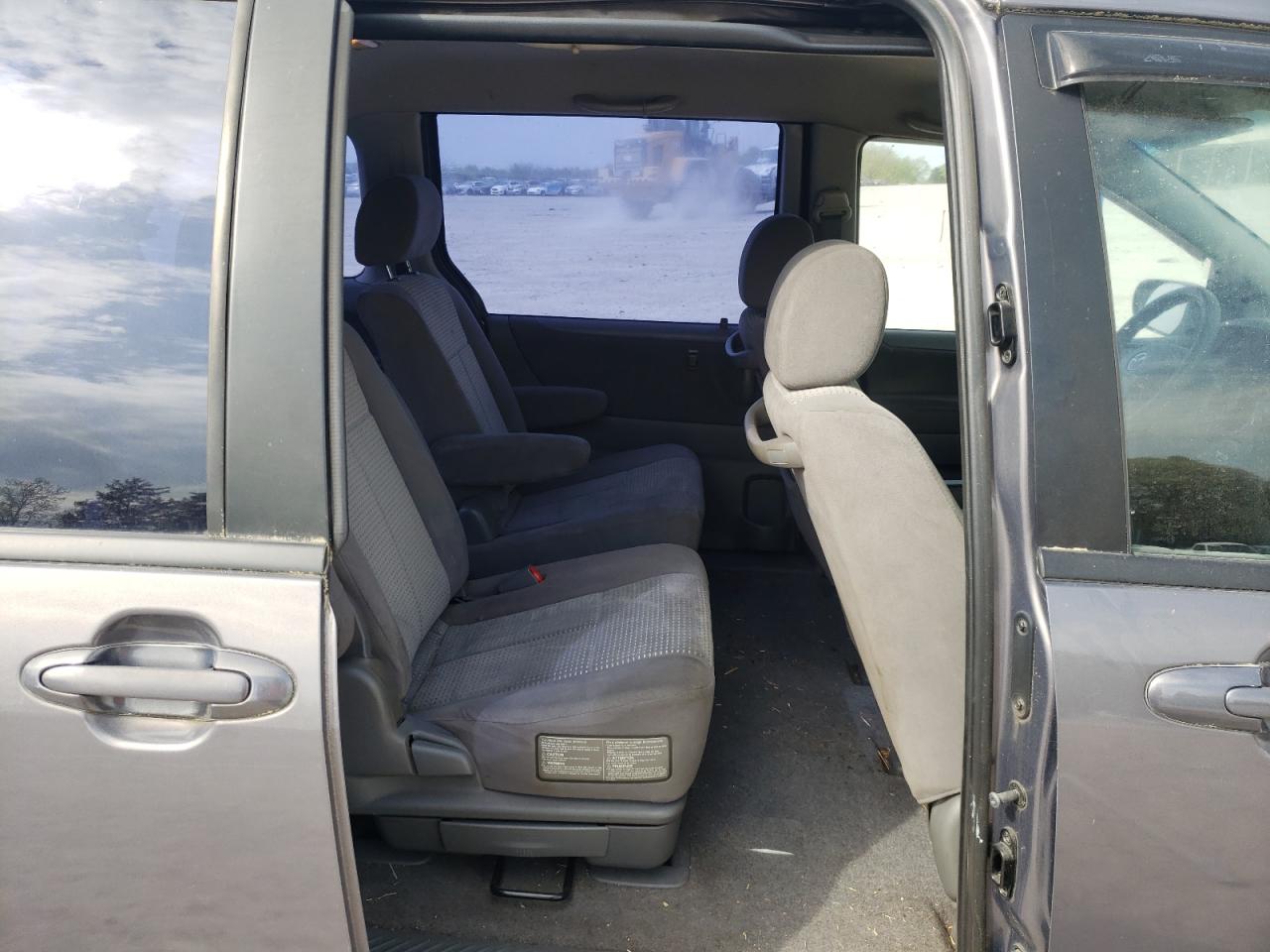 Photo 6 from auction – 2006 MAZDA MPV WAGON with VIN JM3LW28A260560963