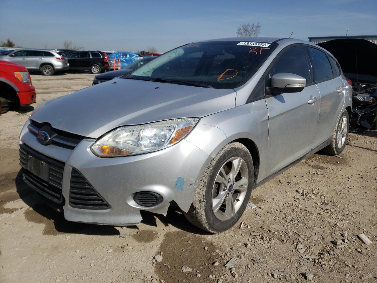 Foto 2 de la subasta – 2013 FORD FOCUS SE con VIN 1FADP3K22DL325630