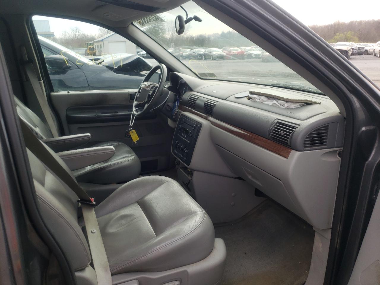 Photo 5 from auction – 2005 FORD FREESTAR S with VIN 2FMZA52265BA19959