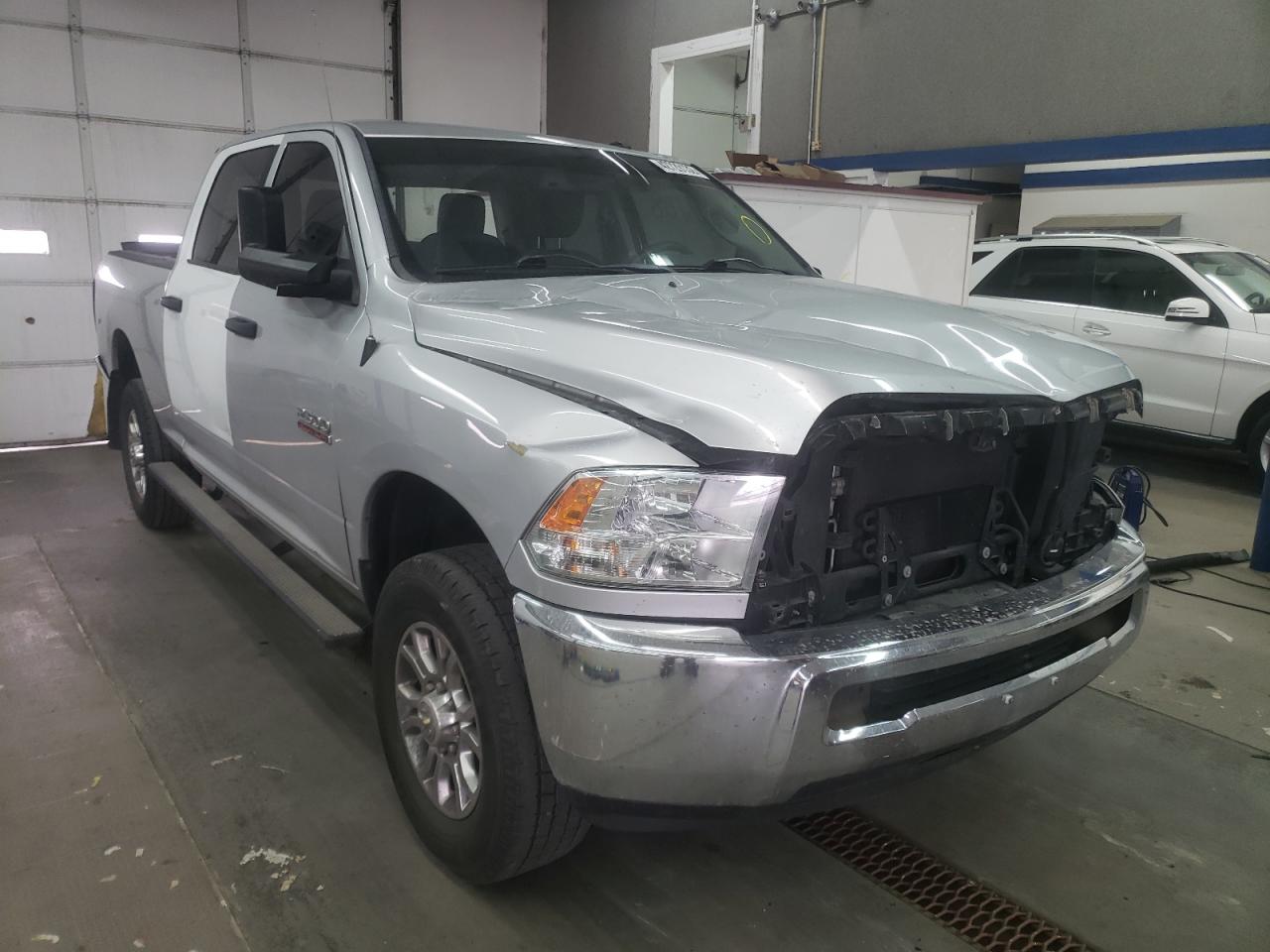 RAM 2500 ST 2015 مع رقم تعريف المركبة 3C6UR5CJ6FG516402 - صورة من المزاد
