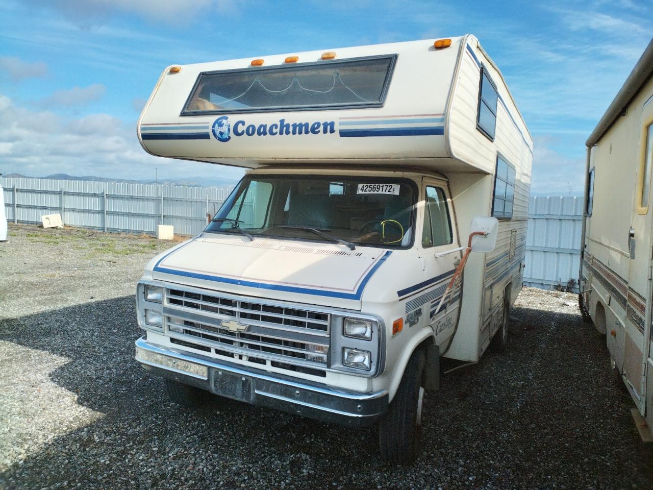 Photo 2 from auction – 1990 CHEVROLET G30 with VIN 2GBJG31K1L4101982