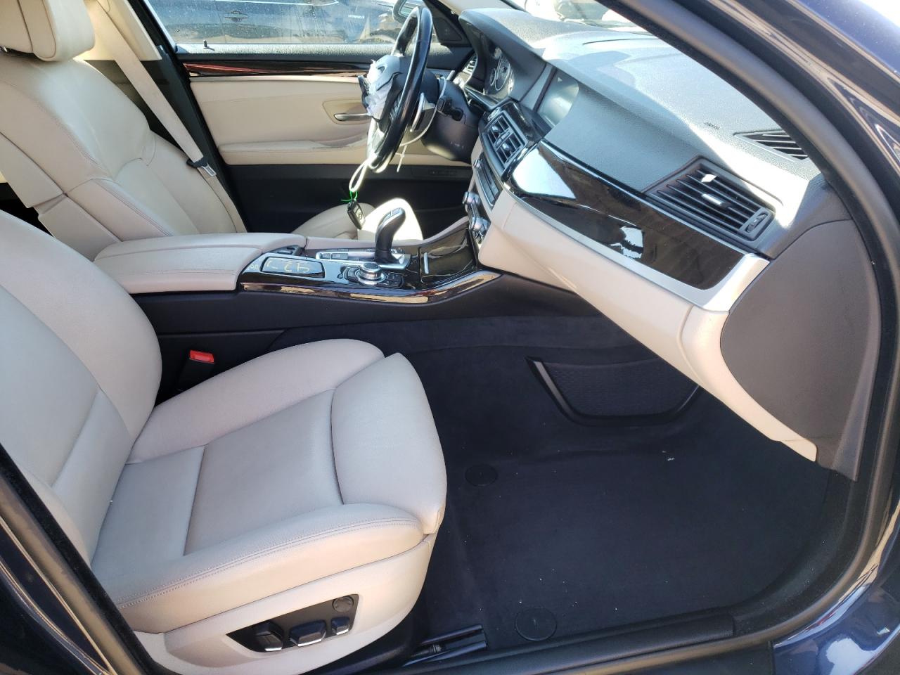 Photo 5 from auction – 2011 BMW 535 XI with VIN WBAFU7C53BDU56243