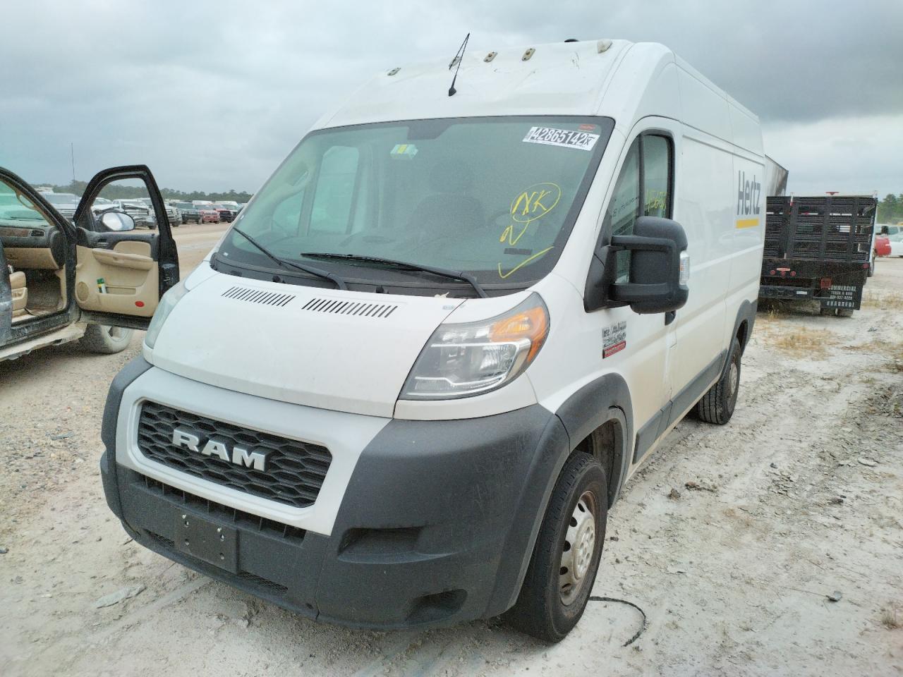 Photo 2 from auction – 2019 RAM PROMASTER with VIN 3C6TRVCG6KE555156