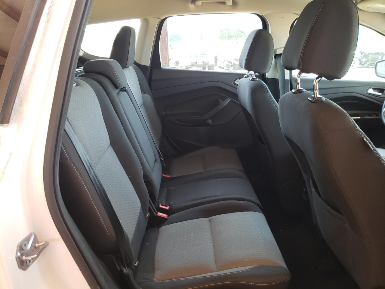 Photo 6 from auction – 2017 FORD ESCAPE SE with VIN 1FMCU0GD9HUC07299