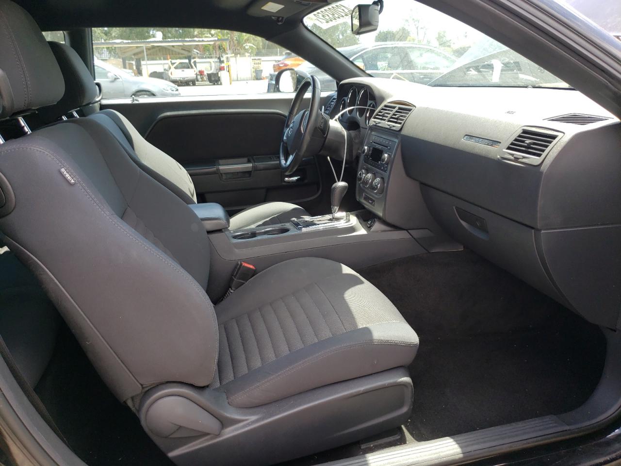 Photo 5 from auction – 2014 DODGE CHALLENGER with VIN 2C3CDYBT9EH101682