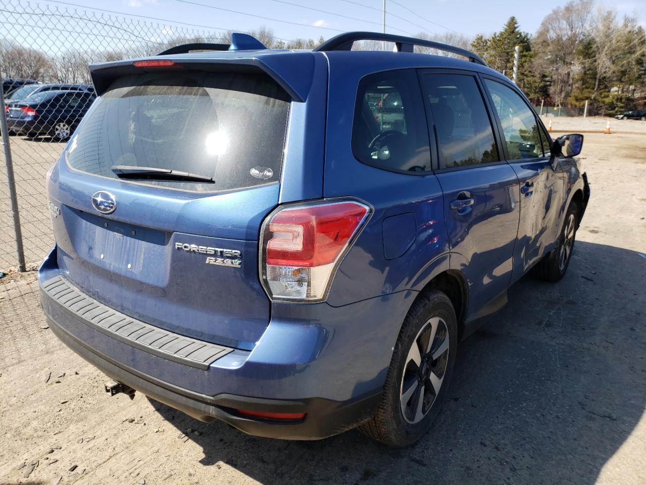 Photo 4 from auction – 2017 SUBARU FORESTER 2 with VIN JF2SJAEC1HH467375