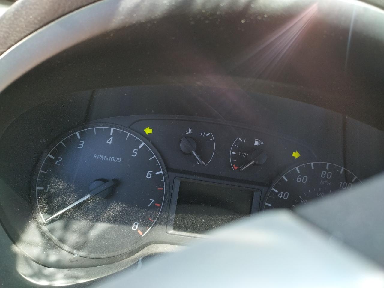 Photo 8 from auction – 2019 NISSAN SENTRA S with VIN 3N1AB7AP0KY441237