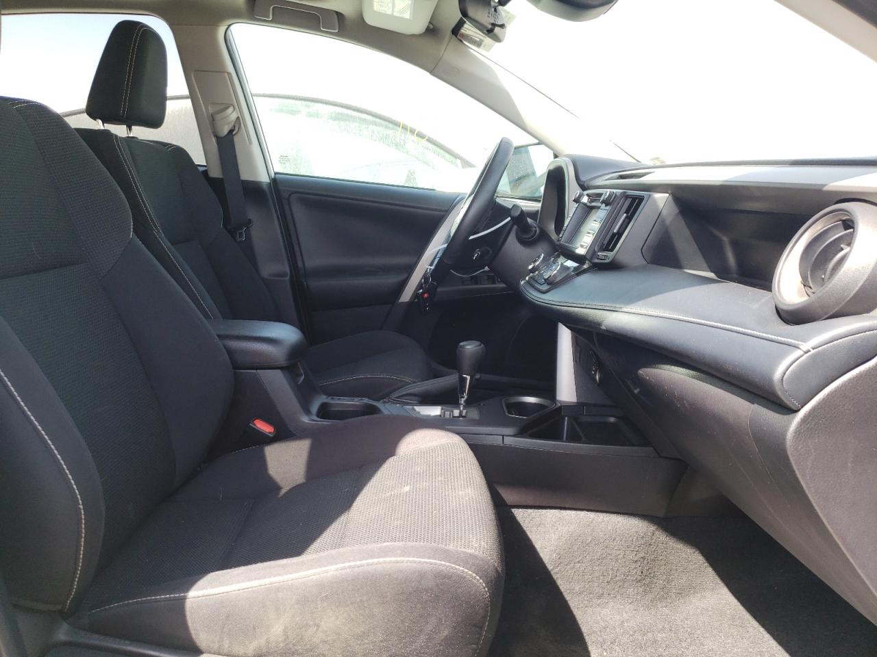 Photo 5 from auction – 2018 TOYOTA RAV4 ADVEN with VIN 2T3RFREVXJW800641