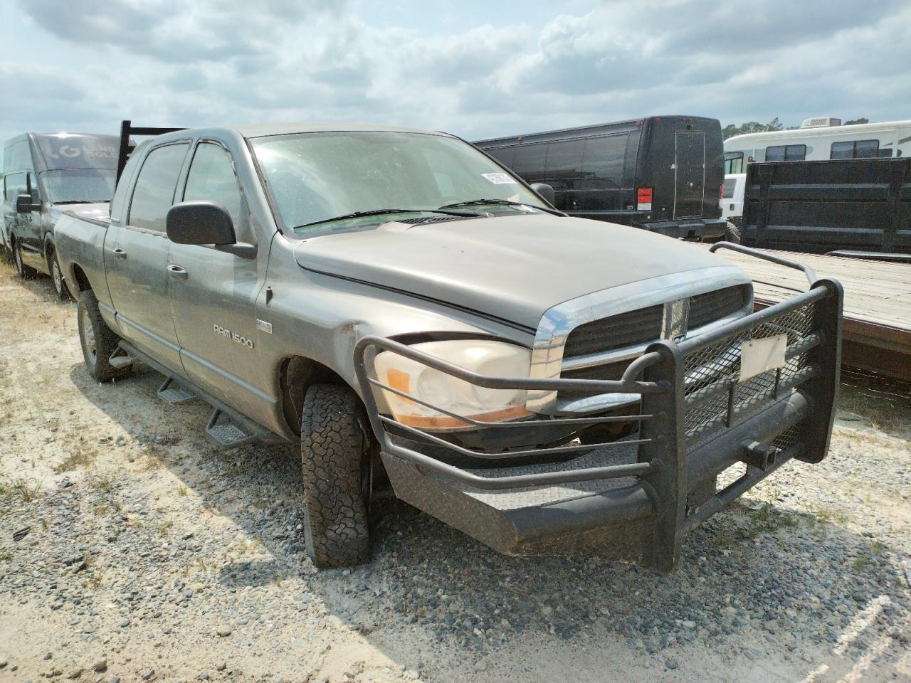 DODGE RAM 1500 2006 مع رقم تعريف المركبة 3D7KS19D46G184724 - صورة من المزاد