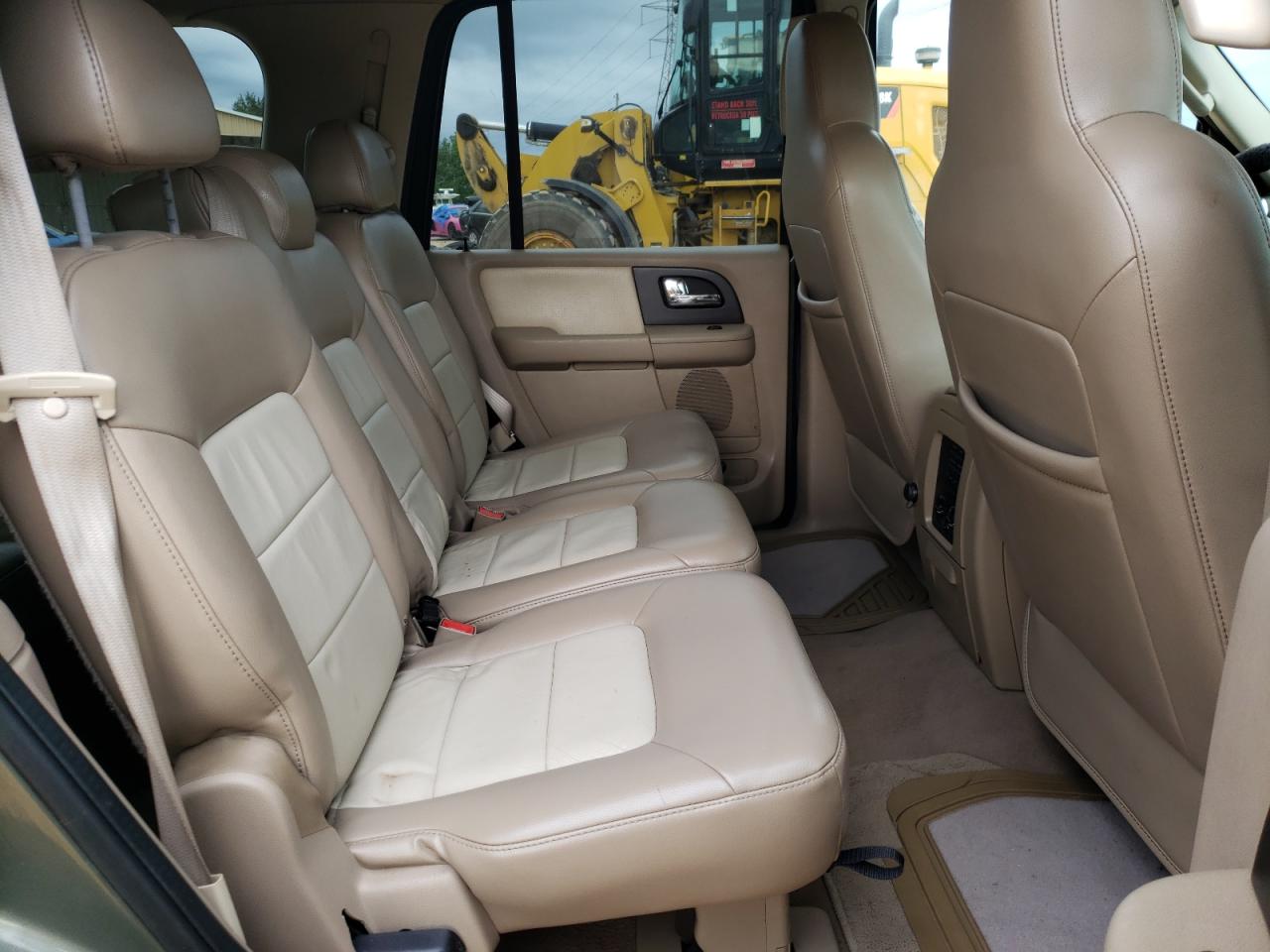 Photo 6 from auction – 2005 FORD EXPEDITION with VIN 1FMPU17535LA48281